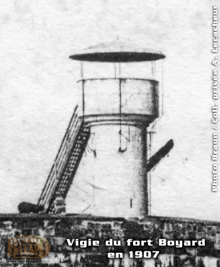 Photos de Fort Boyard avant sa restauration de 1990 Fortboyard_vigie1907